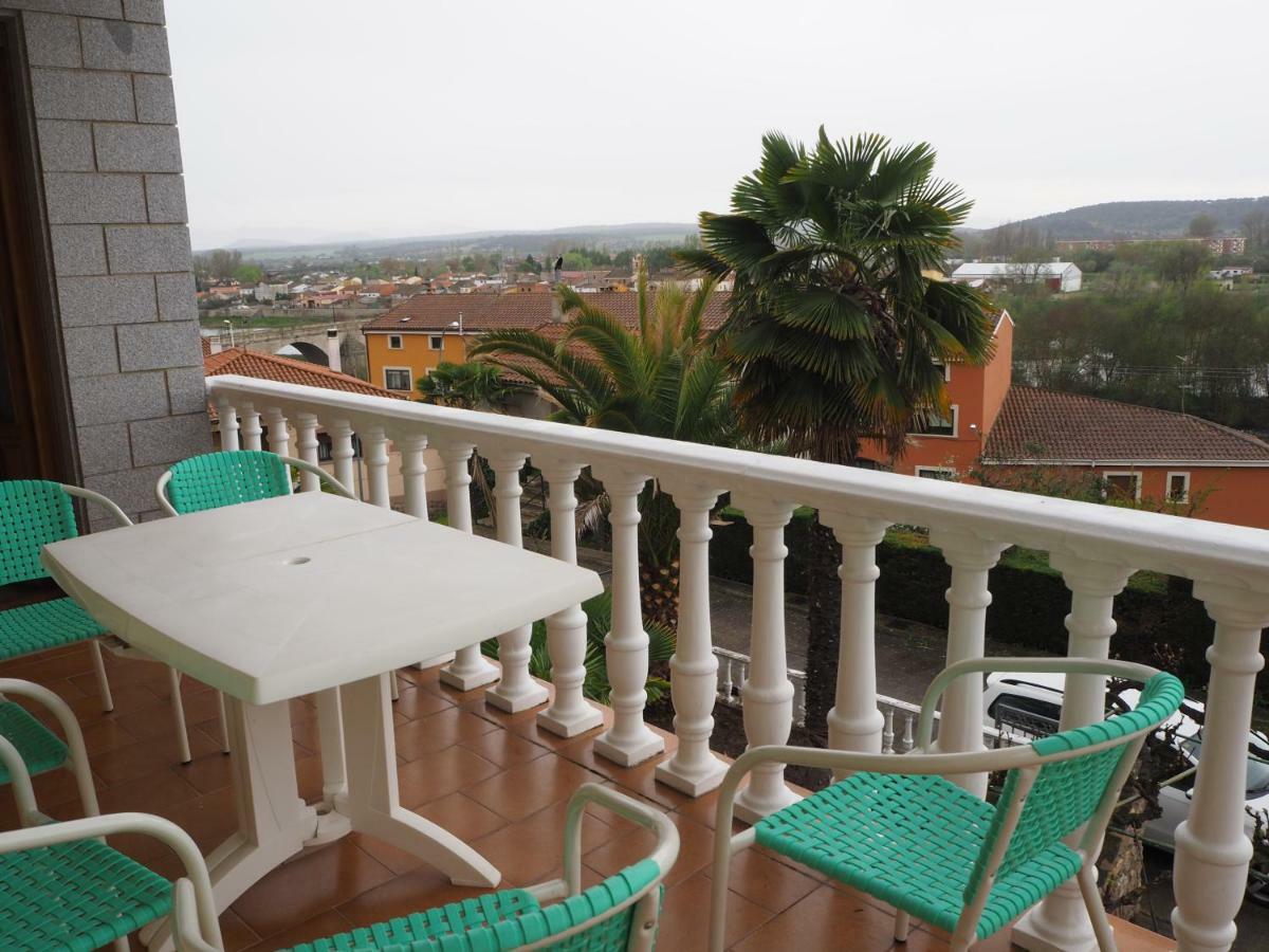Villa El Cerezo Ciudad-Rodrigo Esterno foto